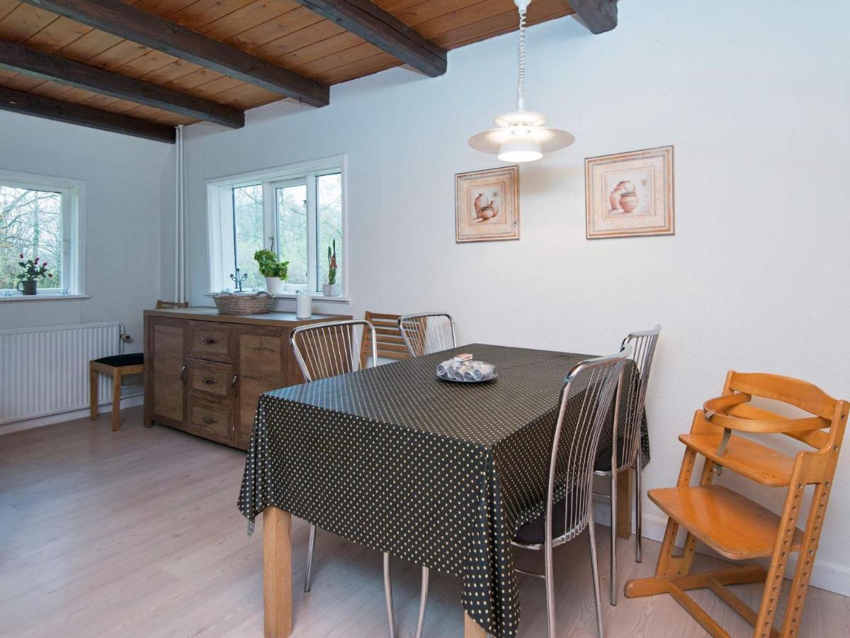 15 Person Holiday Home In Hundslund Esterno foto